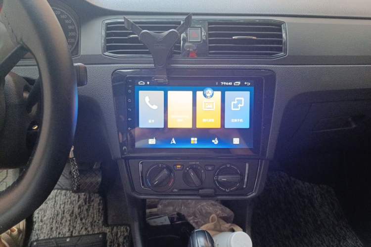 Used Volkswagen Santana 2021 1.5L Automatic Fashion Edition Audio And AC Panel