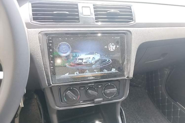 Used Volkswagen Santana 2021 1.5L Automatic Fashion Edition Audio And AC Panel
