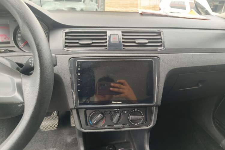 Used Volkswagen Santana 2021 1.5L Automatic Fashion Edition Audio And AC Panel