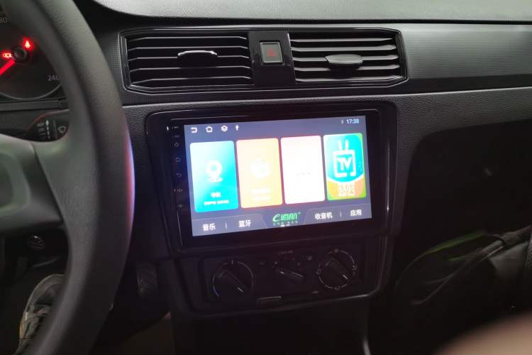 Used Volkswagen Santana 2021 1.5L Automatic Fashion Edition Audio And AC Panel