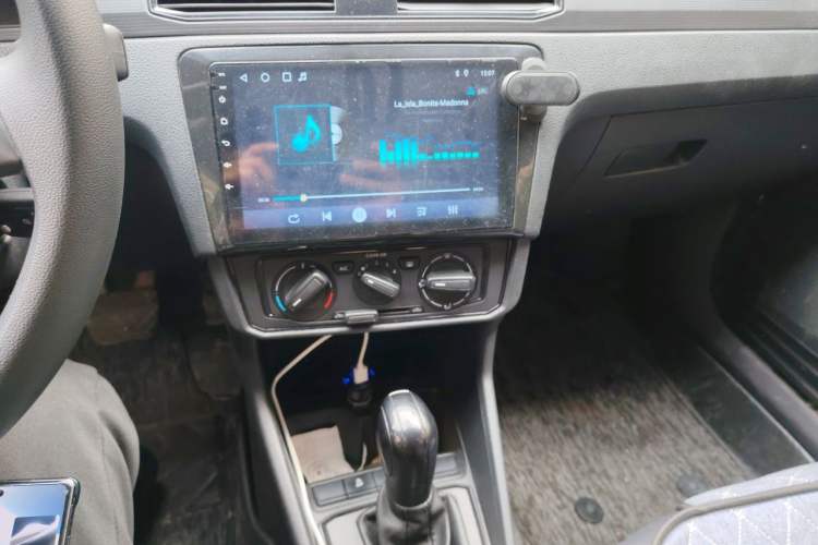 Used Volkswagen Santana 2021 1.5L Automatic Fashion Edition Audio And AC Panel