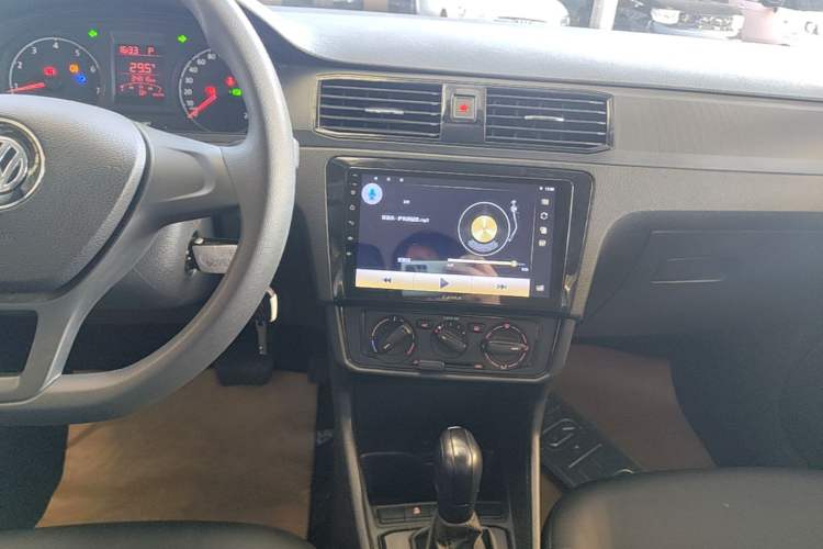 Used Volkswagen Santana 2021 1.5L Automatic Fashion Edition Audio And AC Panel
