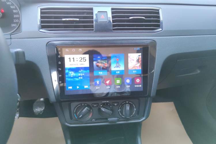 Used Volkswagen Santana 2021 1.5L Manual Fashion Edition Audio And AC Panel