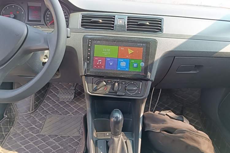 Used Volkswagen Santana 2021 1.5L Automatic Fashion Edition Audio And AC Panel