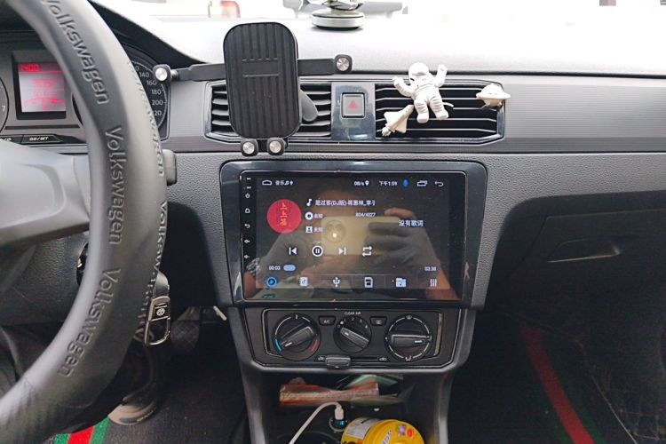 Used Volkswagen Santana 2021 1.5L Manual Fashion Edition Audio And AC Panel