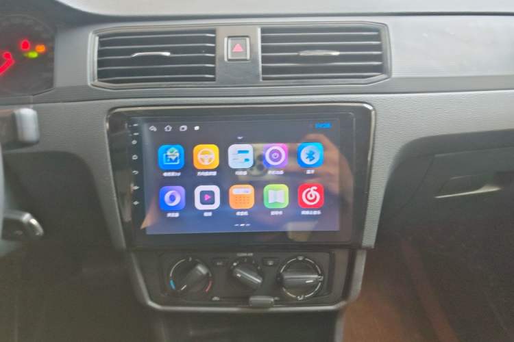 Used Volkswagen Santana 2021 1.5L Automatic Fashion Edition Audio And AC Panel