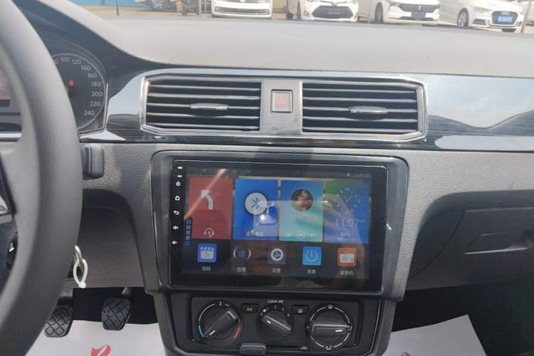 Used Volkswagen Santana 2021 1.5L Manual Fashion Edition Audio And AC Panel