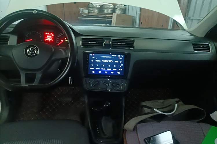 Used Volkswagen Santana 2021 1.5L Automatic Fashion Edition Audio And AC Panel