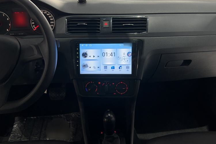 Used Volkswagen Santana 2021 1.5L Automatic Fashion Edition Audio And AC Panel
