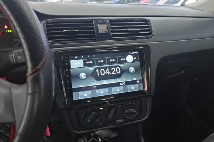 Used Volkswagen Santana 2021 1.5L Automatic Fashion Edition Audio And AC Panel