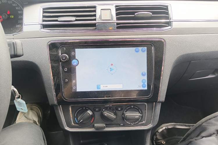 Used Volkswagen Santana 2021 1.5L Automatic Comfort Edition Audio And AC Panel