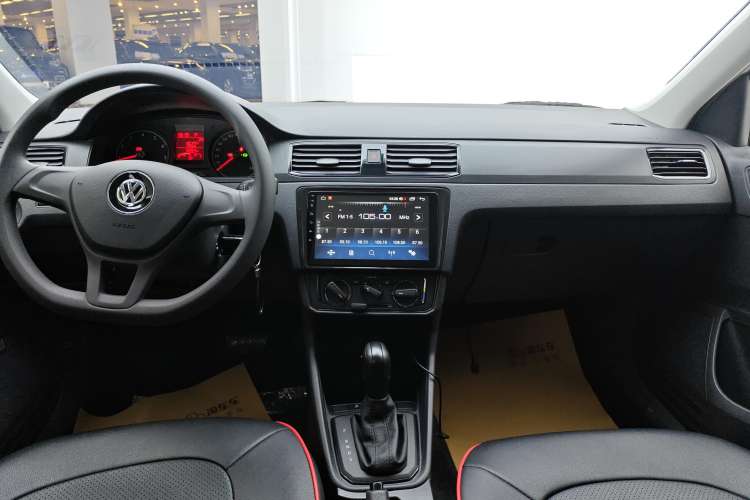 Used Volkswagen Santana 2021 1.5L Automatic Fashion Edition Audio And AC Panel