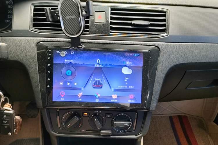 Used Volkswagen Santana 2021 1.5L Manual Fashion Edition Audio And AC Panel