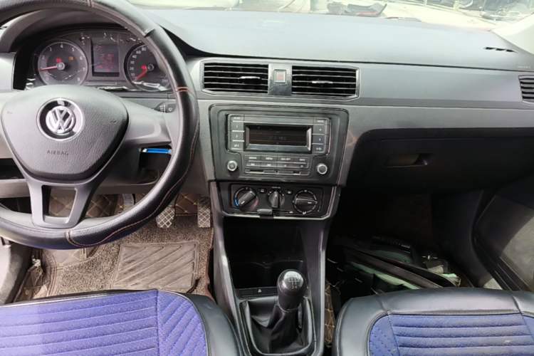 Used Volkswagen Santana 2021 1.5L Manual Fashion Edition Audio And AC Panel