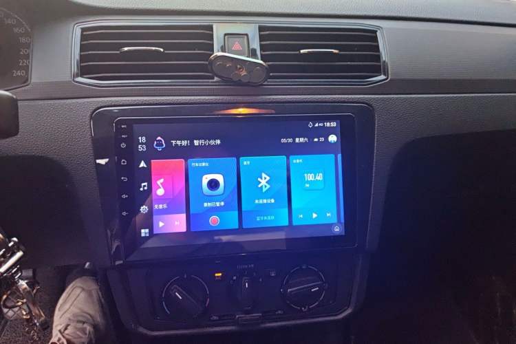 Used Volkswagen Santana 2021 1.5L Manual Fashion Edition Audio And AC Panel