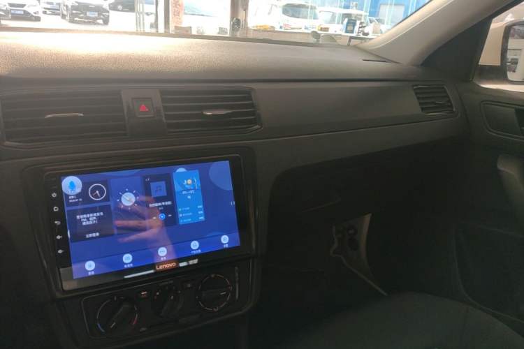Used Volkswagen Santana 2021 1.5L Automatic Fashion Edition Audio And AC Panel