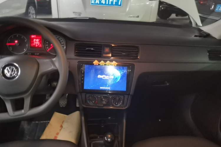 Used Volkswagen Santana 2021 1.5L Manual Fashion Edition Audio And AC Panel
