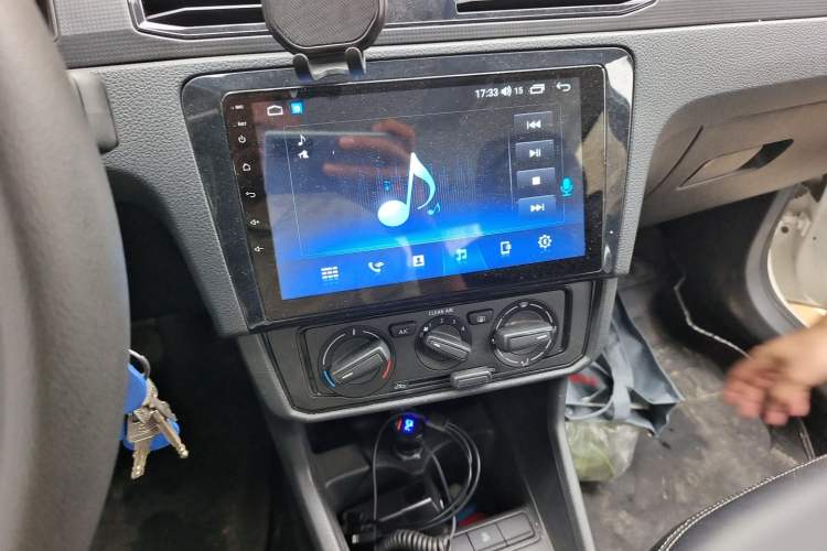 Used Volkswagen Santana 2021 1.5L Manual Fashion Edition Audio And AC Panel