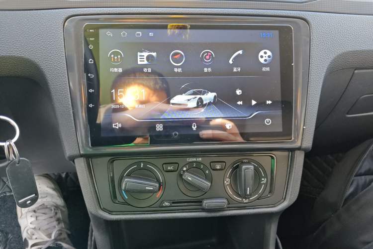 Used Volkswagen Santana 2021 1.5L Automatic Fashion Edition Audio And AC Panel