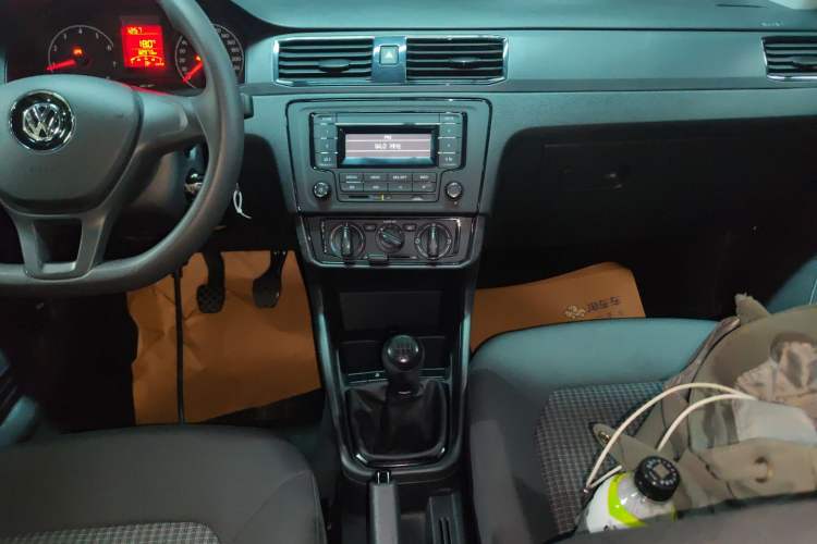 Used Volkswagen Santana 2021 1.5L Manual Fashion Edition Audio And AC Panel