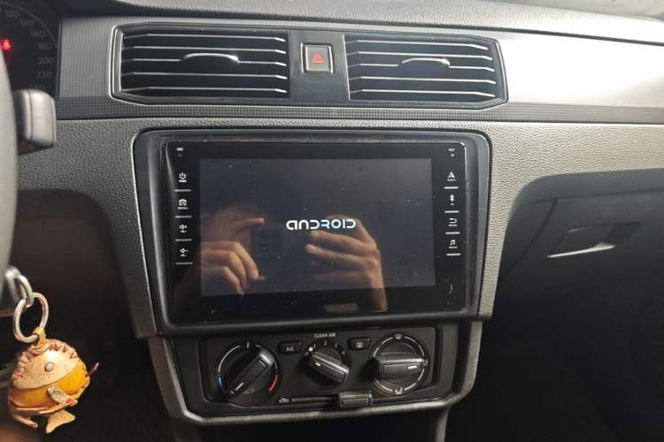 Used Volkswagen Santana 2021 1.5L Manual Fashion Edition Audio And AC Panel