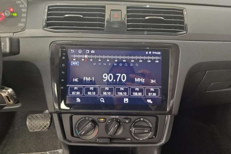 Used Volkswagen Santana 2021 1.5L Automatic Fashion Edition Audio And AC Panel