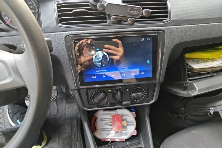 Used Volkswagen Santana 2021 1.5L Manual Fashion Edition Audio And AC Panel