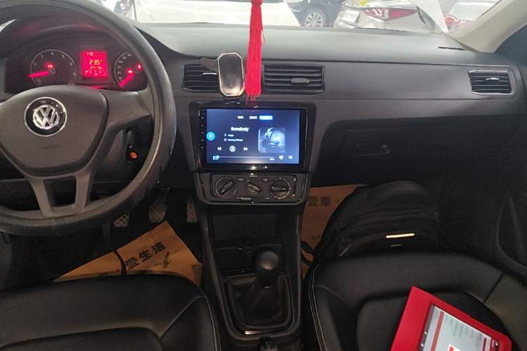 Used Volkswagen Santana 2021 1.5L Manual Fashion Edition Audio And AC Panel
