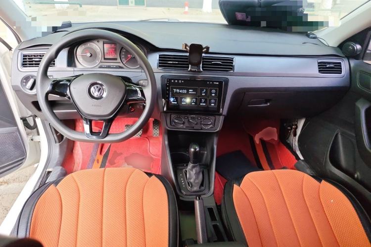 Used Volkswagen Santana 2021 1.5L Automatic Fashion Edition Center Console