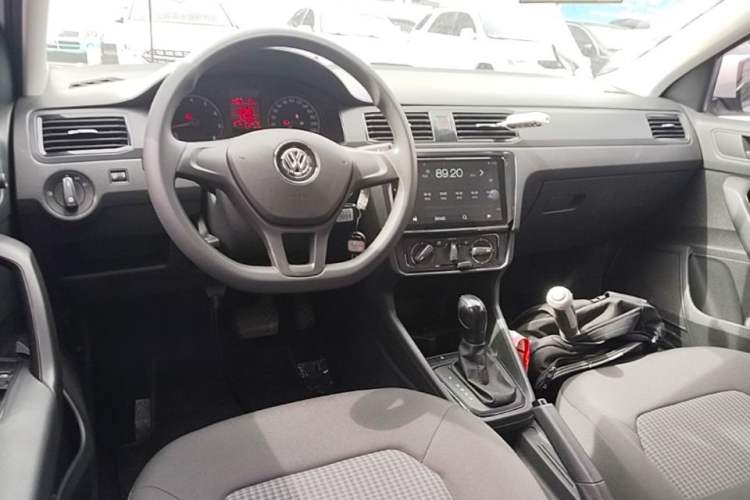 Used Volkswagen Santana 2021 1.5L Automatic Fashion Edition Center Console