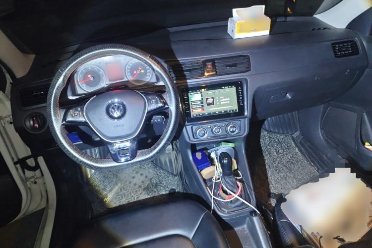 Used Volkswagen Santana 2021 1.5L Automatic Fashion Edition Center Console