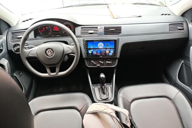 Used Volkswagen Santana 2021 1.5L Automatic Fashion Edition Center Console