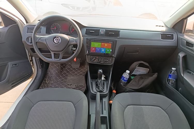 Used Volkswagen Santana 2021 1.5L Automatic Fashion Edition Center Console