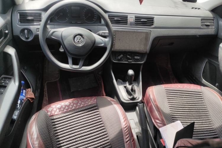 Used Volkswagen Santana 2021 1.5L Automatic Fashion Edition Center Console