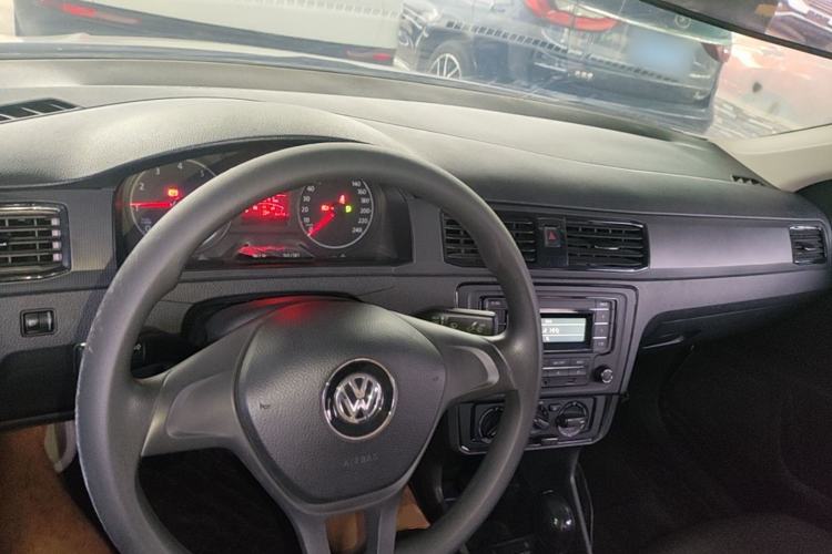 Used Volkswagen Santana 2021 1.5L Automatic Fashion Edition Center Console