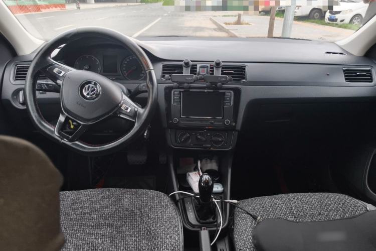 Used Volkswagen Santana 2021 1.5L Automatic Fashion Edition Center Console