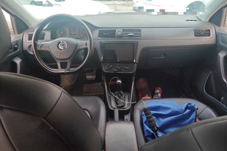 Used Volkswagen Santana 2021 1.5L Automatic Fashion Edition Center Console