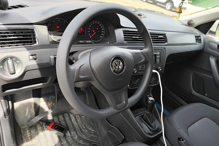 Used Volkswagen Santana 2021 1.5L Automatic Fashion Edition Center Console