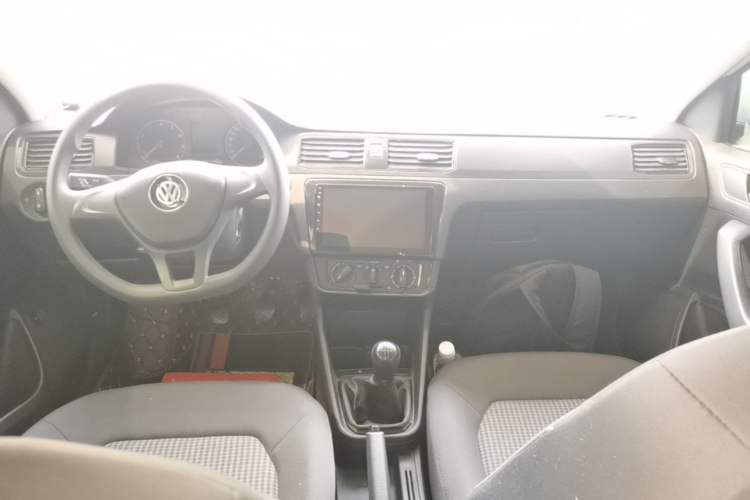 Used Volkswagen Santana 2021 1.5L Manual Fashion Edition Center Console
