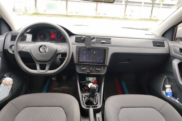 Used Volkswagen Santana 2021 1.5L Manual Fashion Edition Center Console