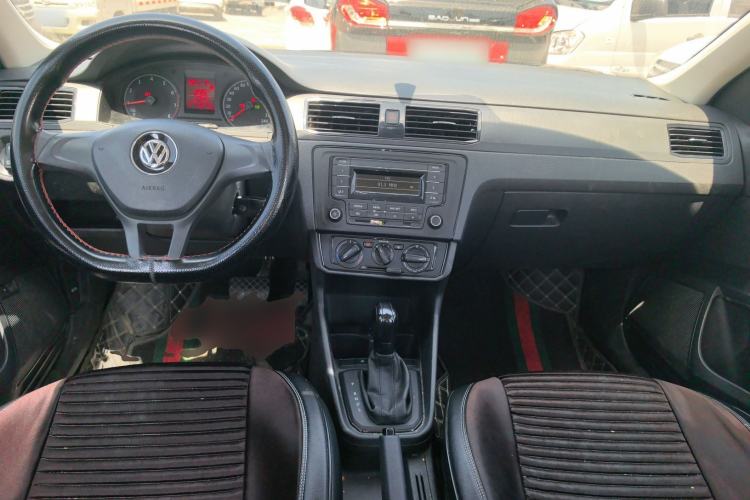 Used Volkswagen Santana 2021 1.5L Automatic Fashion Edition Center Console