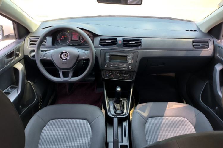 Used Volkswagen Santana 2021 1.5L Automatic Fashion Edition Center Console