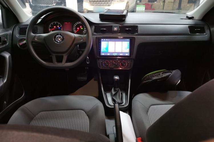 Used Volkswagen Santana 2021 1.5L Automatic Fashion Edition Center Console