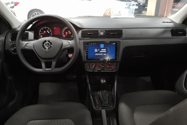 Used Volkswagen Santana 2021 1.5L Automatic Fashion Edition Center Console