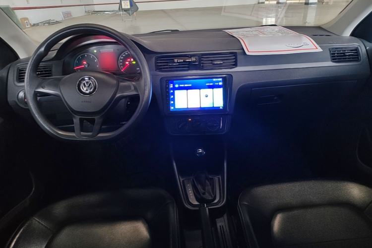 Used Volkswagen Santana 2021 1.5L Automatic Fashion Edition Center Console