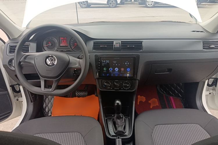 Used Volkswagen Santana 2021 1.5L Automatic Fashion Edition Center Console