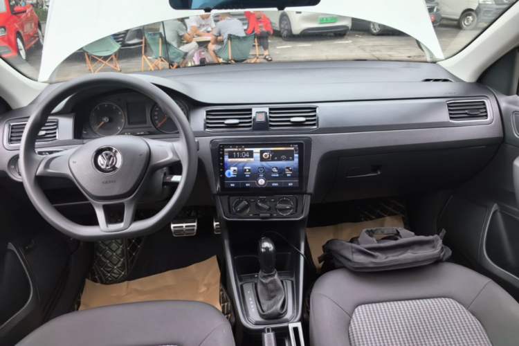 Used Volkswagen Santana 2021 1.5L Automatic Fashion Edition Center Console