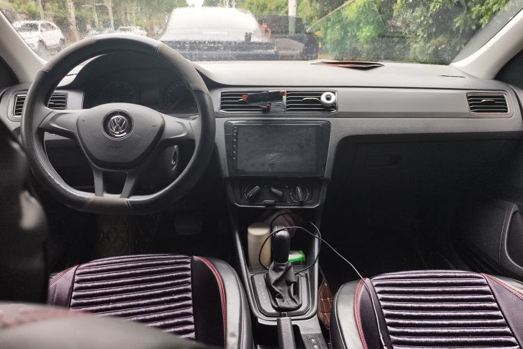 Used Volkswagen Santana 2021 1.5L Automatic Fashion Edition Center Console