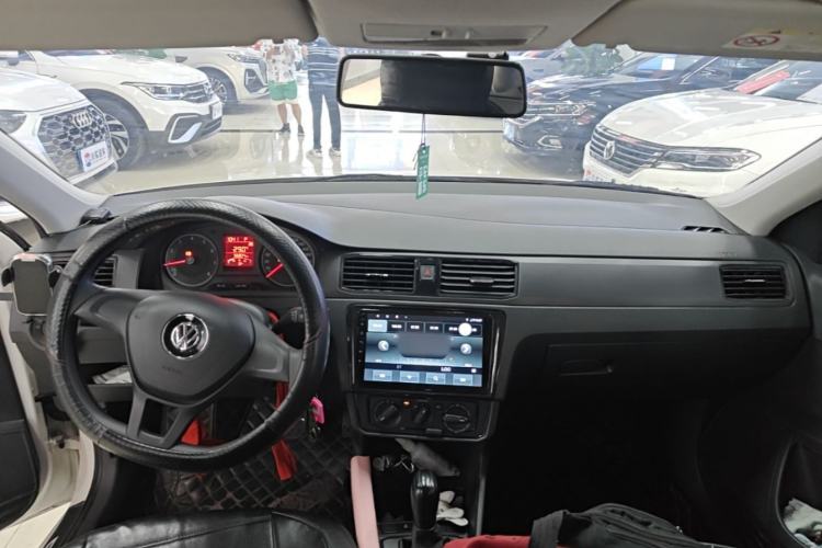 Used Volkswagen Santana 2021 1.5L Automatic Fashion Edition Center Console