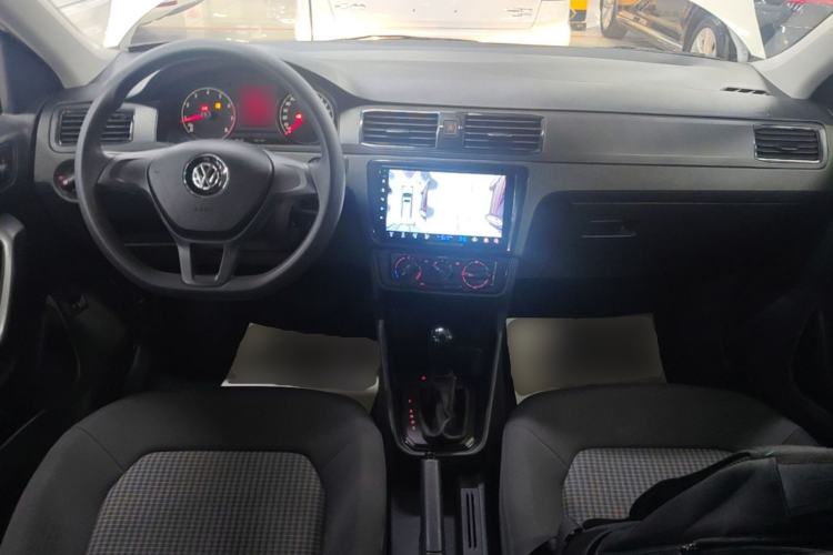 Used Volkswagen Santana 2021 1.5L Automatic Fashion Edition Center Console